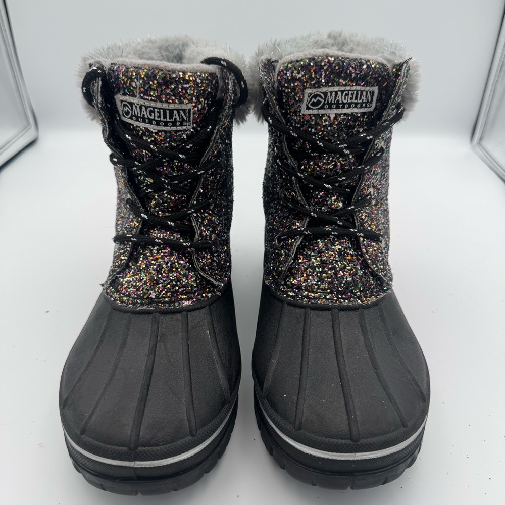 Magellan Outdoors Girls Duck Boots in Black w/Multi Glitter & Fur Youth Size 4D